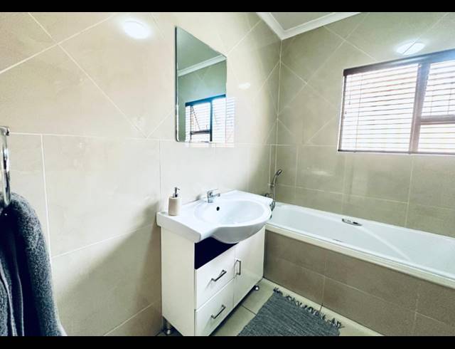 3 BEDROOM HOUSE FOR SALE IN NEW REDRUTH